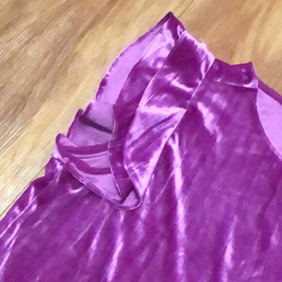 NWOT Ellen Tracy Fuchsia Crushed Velvet Flutter Sleeve Blouse Size Small - Picture 4 of 10